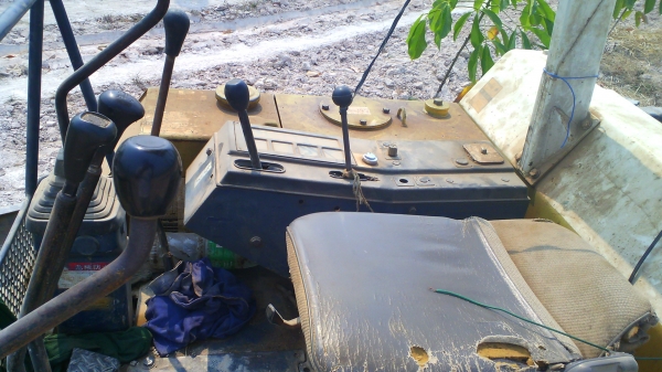 รถขุด KOMATSU PC40-6 รถเก่าญี่ปุ่น ใช้งานในไทยเพียง 6 เดือน ชอบราคาเท่าไรต่อรองได้ครับ