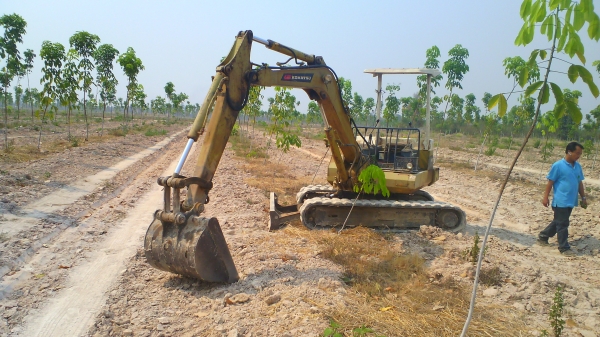 รถขุด KOMATSU PC40-6 รถเก่าญี่ปุ่น ใช้งานในไทยเพียง 6 เดือน ชอบราคาเท่าไรต่อรองได้ครับ