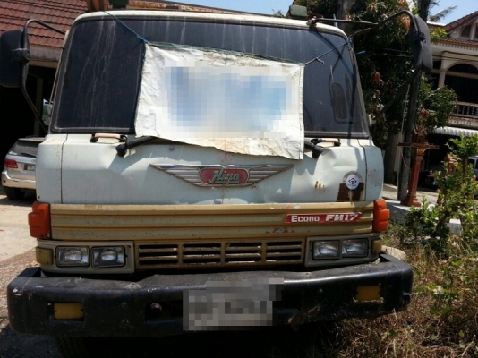 รถฮีโน่ 10 ล้อดั้ม F17  เปลื่ยนเครื่อง 187 แรงม้า.  (  ลด ราคา. 700,000 บาท. )  สนใจติดต่อ 081 - 6079515