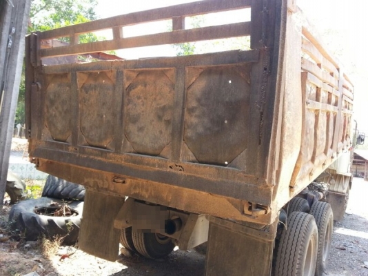 รถฮีโน่ 10 ล้อดั้ม F17  เปลื่ยนเครื่อง 187 แรงม้า.  (  ลด ราคา. 700,000 บาท. )  สนใจติดต่อ 081 - 6079515