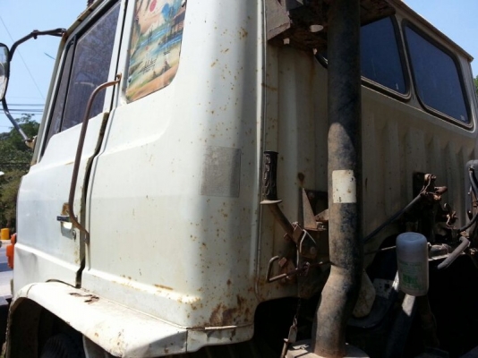 รถฮีโน่ 10 ล้อดั้ม F17  เปลื่ยนเครื่อง 187 แรงม้า.  (  ลด ราคา. 700,000 บาท. )  สนใจติดต่อ 081 - 6079515