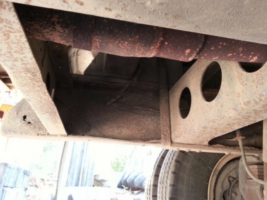 รถฮีโน่ 10 ล้อดั้ม F17  เปลื่ยนเครื่อง 187 แรงม้า.  (  ลด ราคา. 700,000 บาท. )  สนใจติดต่อ 081 - 6079515