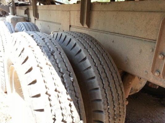 รถฮีโน่ 10 ล้อดั้ม F17  เปลื่ยนเครื่อง 187 แรงม้า.  (  ลด ราคา. 700,000 บาท. )  สนใจติดต่อ 081 - 6079515