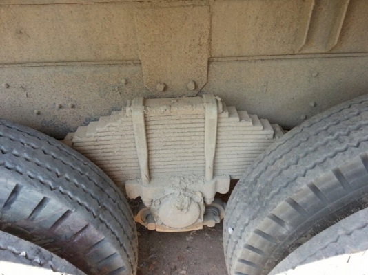 รถฮีโน่ 10 ล้อดั้ม F17  เปลื่ยนเครื่อง 187 แรงม้า.  (  ลด ราคา. 700,000 บาท. )  สนใจติดต่อ 081 - 6079515