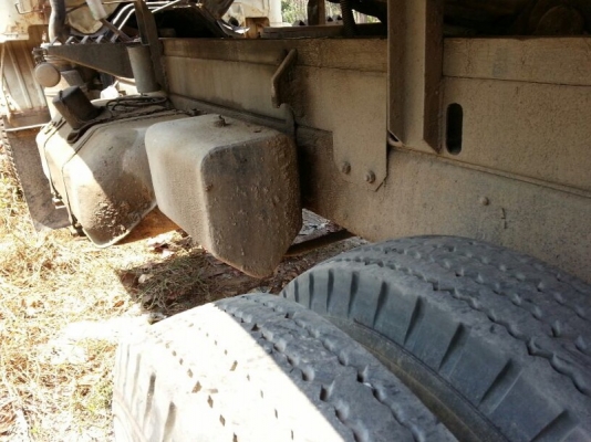 รถฮีโน่ 10 ล้อดั้ม F17  เปลื่ยนเครื่อง 187 แรงม้า.  (  ลด ราคา. 700,000 บาท. )  สนใจติดต่อ 081 - 6079515