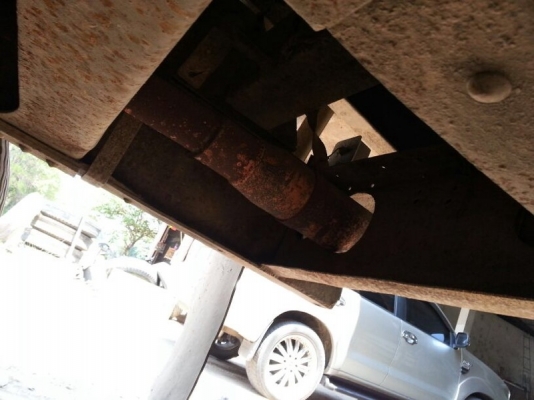 รถฮีโน่ 10 ล้อดั้ม F17  เปลื่ยนเครื่อง 187 แรงม้า.  (  ลด ราคา. 700,000 บาท. )  สนใจติดต่อ 081 - 6079515