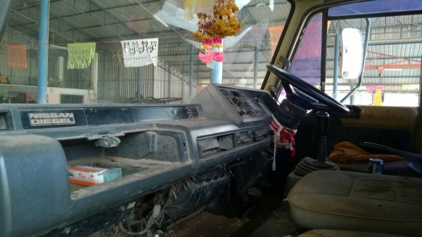 ขายหกล้อเทเลอร์ Nissan CM87K เครื่อง 200 แรง turbo พร้อมใช้งาน