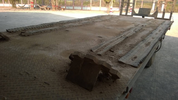 ขายหกล้อเทเลอร์ Nissan CM87K เครื่อง 200 แรง turbo พร้อมใช้งาน