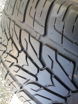 ขายยาง265/60/18 ปี 4610 ROADSTONE HP (เกาหลี) 1 ชุด