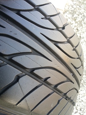 ขายยาง215/45/17 ปี 2512 DUNLOP LM703 1 ชุด
