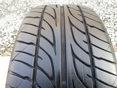 ขายยาง215/45/17 ปี 2512 DUNLOP LM703 1 ชุด