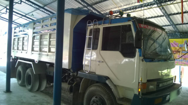 ขายรถบรรทุกสิบล้อดัมพ์ Mitsubishi turbo TF แท้ เครื่องเดิม 6D16 turbo เกียร์เดิม ขายรถบรรทุกสิบล้อดัมพ์ Mitsubishi turbo TF แท้ เครื่องเดิม 6D16 turbo เกียร์เดิม