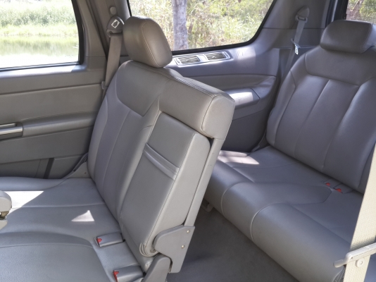 isuzu แอดแวนเจอร์ โฉมดีแมค ปี2005 เครื่อง3000 isuzu แอดแวนเจอร์ โฉมดีแมค ปี2005 เครื่อง3000