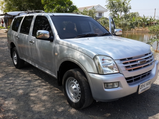 isuzu แอดแวนเจอร์ โฉมดีแมค ปี2005 เครื่อง3000 isuzu แอดแวนเจอร์ โฉมดีแมค ปี2005 เครื่อง3000