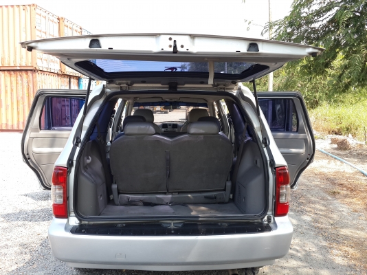 isuzu แอดแวนเจอร์ โฉมดีแมค ปี2005 เครื่อง3000 isuzu แอดแวนเจอร์ โฉมดีแมค ปี2005 เครื่อง3000