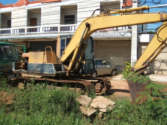 ต้องการขายชิ้นส่วนแม็คโคร โคมัตสุ 120-3