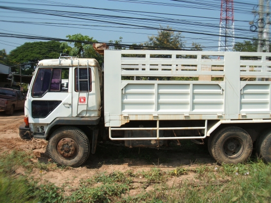 ขายรถสิบล้อ มิตซู 527 10 สปีด เครื่องยนต์ 6 D เทอร์โบ 220 แรงม้า