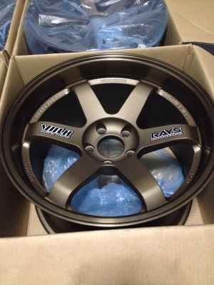 ขายล้อไหม่แกะกล่อง TE37 ขอบ18  5/114 หน้า9.5หลัง10.5 ราคาสดุดใจ