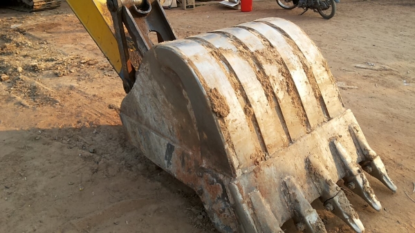 **875,000 บ.ต่อรอง**ขายแบคโฮ KOBELCO MARK3 SK200 เก๋งน้ำเงิน เครื่องเดิมปั้มเดิม ไฟฟ้าตัด แอร์เย็น เครื่องดี เอวดี บูมอาร์มดี ช่วงล่าง70\% โซ่ดี ใบแทรกดี โรลเลอร์ดี เฟรมดีมีปะ บอดี้ดีสีสันพอใช้ รถใช้งานปกติ เอกสารเล่มทะเบียนครบ ขายตามสภาพ ราคาต่อรองได้เด้อ **875,000 บ.ต่อรอง**ขายแบคโฮ KOBELCO MARK3 SK200 เก๋งน้ำเงิน เครื่องเดิมปั้มเดิม ไฟฟ้าตัด แอร์เย็น เครื่องดี เอวดี บูมอาร์มดี ช่วงล่าง70\% โซ่ดี ใบแทรกดี โรลเลอร์ดี เฟรมดีมีปะ บอดี้ดีสีสันพอใช้ รถใช้งานปกติ เอกสารเล่มทะเบียนครบ ขายตามสภาพ ราคาต่อรองได้เด้อ