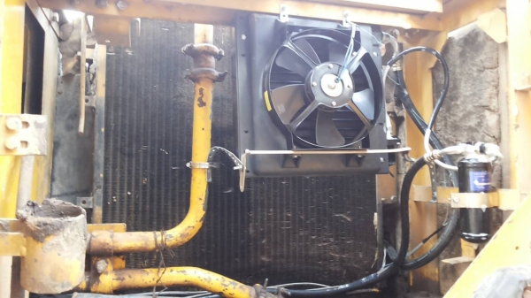 **875,000 บ.ต่อรอง**ขายแบคโฮ KOBELCO MARK3 SK200 เก๋งน้ำเงิน เครื่องเดิมปั้มเดิม ไฟฟ้าตัด แอร์เย็น เครื่องดี เอวดี บูมอาร์มดี ช่วงล่าง70\% โซ่ดี ใบแทรกดี โรลเลอร์ดี เฟรมดีมีปะ บอดี้ดีสีสันพอใช้ รถใช้งานปกติ เอกสารเล่มทะเบียนครบ ขายตามสภาพ ราคาต่อรองได้เด้อ **875,000 บ.ต่อรอง**ขายแบคโฮ KOBELCO MARK3 SK200 เก๋งน้ำเงิน เครื่องเดิมปั้มเดิม ไฟฟ้าตัด แอร์เย็น เครื่องดี เอวดี บูมอาร์มดี ช่วงล่าง70\% โซ่ดี ใบแทรกดี โรลเลอร์ดี เฟรมดีมีปะ บอดี้ดีสีสันพอใช้ รถใช้งานปกติ เอกสารเล่มทะเบียนครบ ขายตามสภาพ ราคาต่อรองได้เด้อ