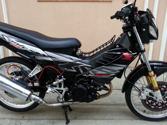 โซนิค ตัวใหม่แท้ รถเจ้าของมือแรก เครื่องเดิมแน่น ไม่มีควันขาว เดินดี  ภาษี พรบ. เต็ม 57 เล่มทะเบียนพร้อมโอนเอกสารสิทธิ์ครบถ้วนรถทะเบียน กทม.*** 16,900 ***