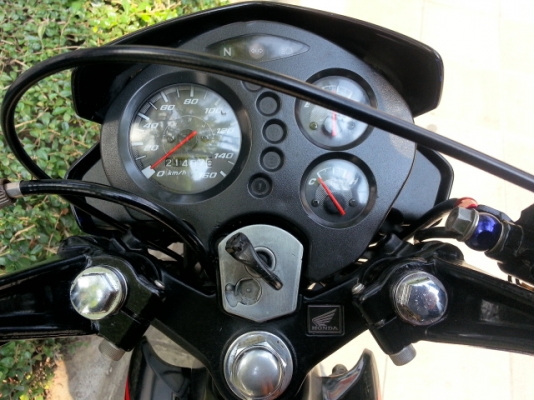 โซนิค ตัวใหม่แท้ รถเจ้าของมือแรก เครื่องเดิมแน่น ไม่มีควันขาว เดินดี  ภาษี พรบ. เต็ม 57 เล่มทะเบียนพร้อมโอนเอกสารสิทธิ์ครบถ้วนรถทะเบียน กทม.*** 16,900 ***