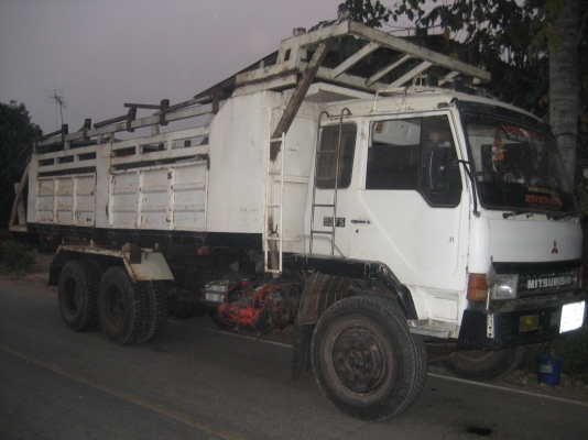 ITSUBISHI  527   220 แรง รถปี  35    ไม่โบ   875000