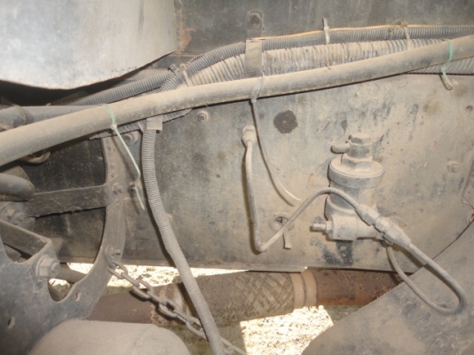 ISUZU FXZ 240 TURBO  หัวขายราคา  950,000 บาทค่ะ  หางพ่วงขายราคา   300,000  บาทค่ะ