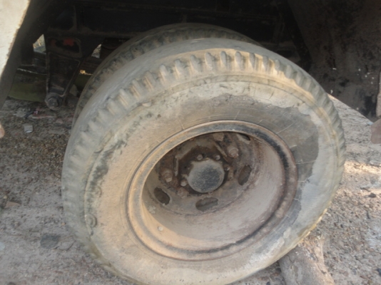 ISUZU FXZ 240 TURBO  หัวขายราคา  950,000 บาทค่ะ  หางพ่วงขายราคา   300,000  บาทค่ะ