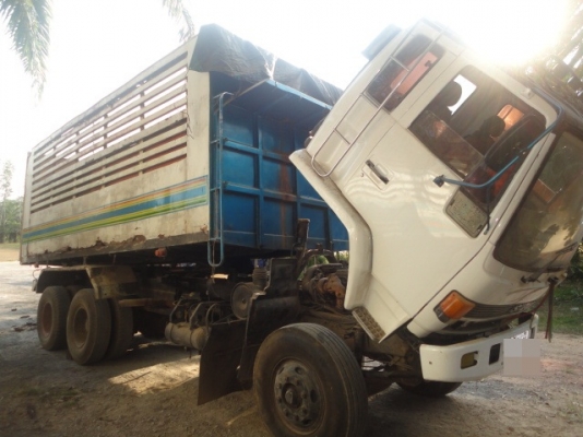 ISUZU FXZ 240 TURBO  หัวขายราคา  950,000 บาทค่ะ  หางพ่วงขายราคา   300,000  บาทค่ะ