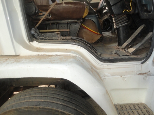 ISUZU FXZ 240 TURBO  หัวขายราคา  950,000 บาทค่ะ  หางพ่วงขายราคา   300,000  บาทค่ะ