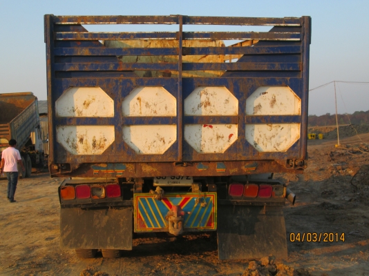 HINO-เมกก้า260.ดั้ม2เพลา.บะเนียม.สภาพสวยพร้อมใช้--ราคา1,550,000บ....พร้อมขายทะเบียนพร้อม...วันพฤหัสรับรถครับ...