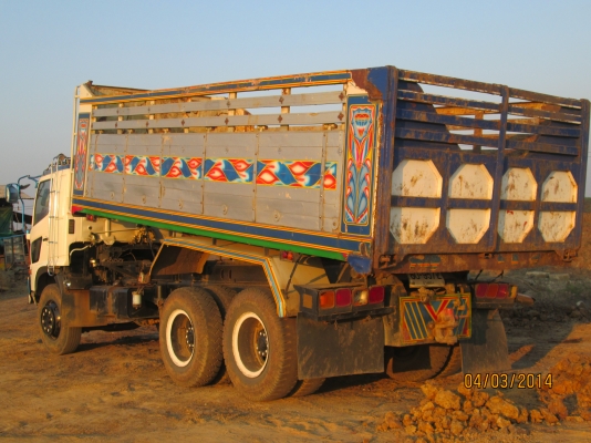 HINO-เมกก้า260.ดั้ม2เพลา.บะเนียม.สภาพสวยพร้อมใช้--ราคา1,550,000บ....พร้อมขายทะเบียนพร้อม...วันพฤหัสรับรถครับ...