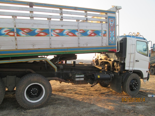 HINO-เมกก้า260.ดั้ม2เพลา.บะเนียม.สภาพสวยพร้อมใช้--ราคา1,550,000บ....พร้อมขายทะเบียนพร้อม...วันพฤหัสรับรถครับ...