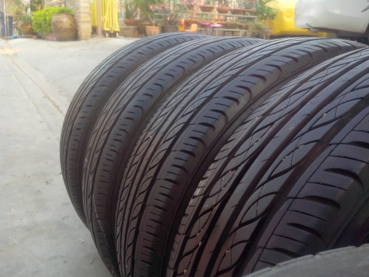 ขายยางfirestone tz-700 185-60-15 ปี11ดอกเต็มสวยๆ