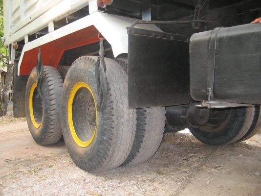 ISUZU   2 เพลา  195 แรง เทอร์โบ 1,450,000 บาท