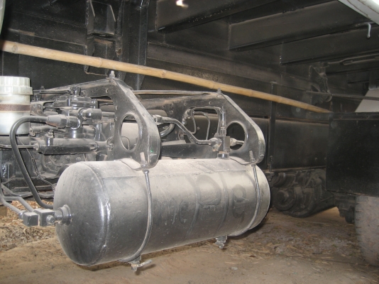 ISUZU   2 เพลา  195 แรง เทอร์โบ 1,450,000 บาท