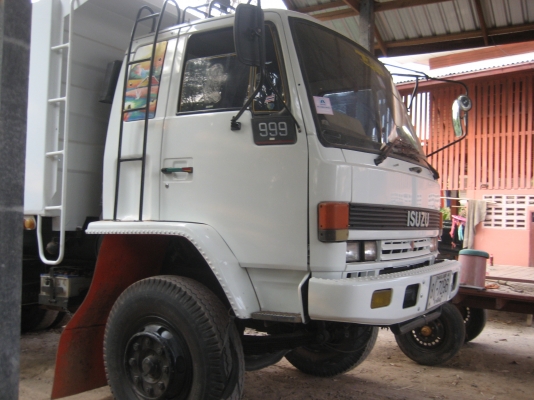 ISUZU   2 เพลา  195 แรง เทอร์โบ 1,450,000 บาท