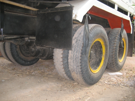 ISUZU   2 เพลา  195 แรง เทอร์โบ 1,450,000 บาท