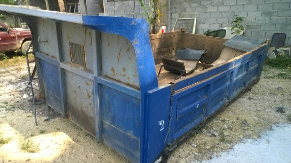 กะบะเปล่ายกลงจากNPR120แรงยาว3.6ม ขายตามสภาพ มีแต่กะบะเปล่า.