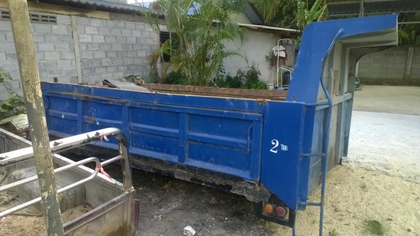 กะบะเปล่ายกลงจากNPR120แรงยาว3.6ม ขายตามสภาพ มีแต่กะบะเปล่า.