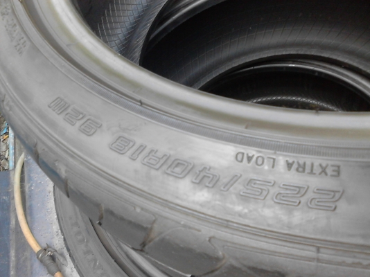 225/40R18 DUNLOP SP SPORT LM703  มี ชุด 4 เส้น