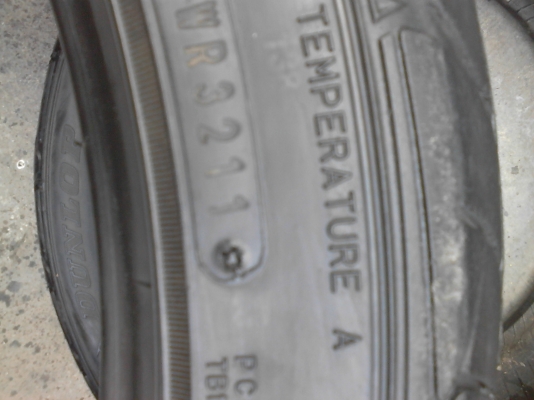 225/40R18 DUNLOP SP SPORT LM703  มี ชุด 4 เส้น