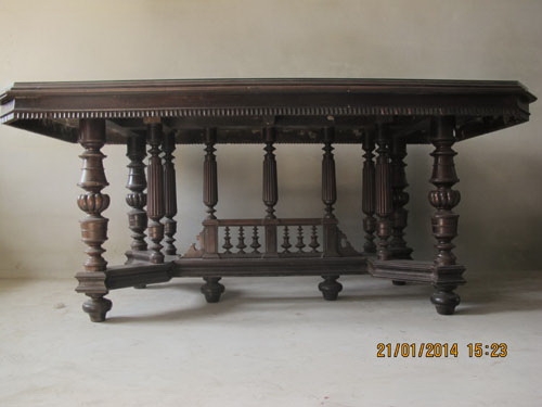 ขายโต๊ะแอนติคเก่าโบราณ ไม้ชิงชันแท้ๆทั้งตัวหนาๆ