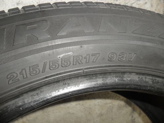 ยาง BRIDGESTONE 215/55R17 ปี09 สวยๆ 1 คู่ ราคา 1350 บาท