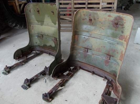 m601ขายเก้าอี๋รถจี๊ปโปราณเอาไว้แต่งรถได้ครัป