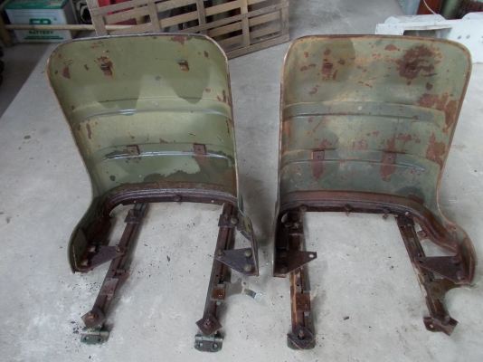 m601ขายเก้าอี๋รถจี๊ปโปราณเอาไว้แต่งรถได้ครัป