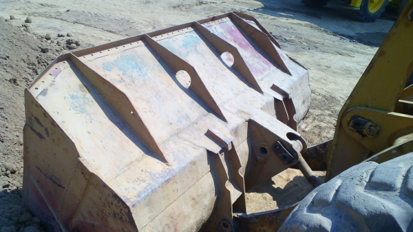 รถตักล้อยาง ฟูรูกาว่า FL80 บุ้งกี๋ขนาด 1.3 คิว รถสวย แรงดี ชอบราคาเท่าไรต่อรองได้ครับ