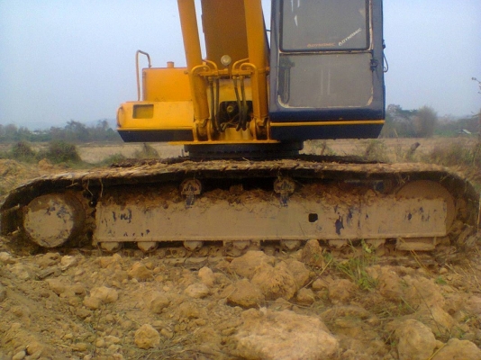 ขายด่วน kobelco 200 sk07 ไมีมีเล่ม รถสวยไม่มีรอยแตก ต่อรองได้ 080-1253450