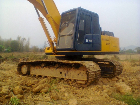 ขายด่วน kobelco 200 sk07 ไมีมีเล่ม รถสวยไม่มีรอยแตก ต่อรองได้ 080-1253450